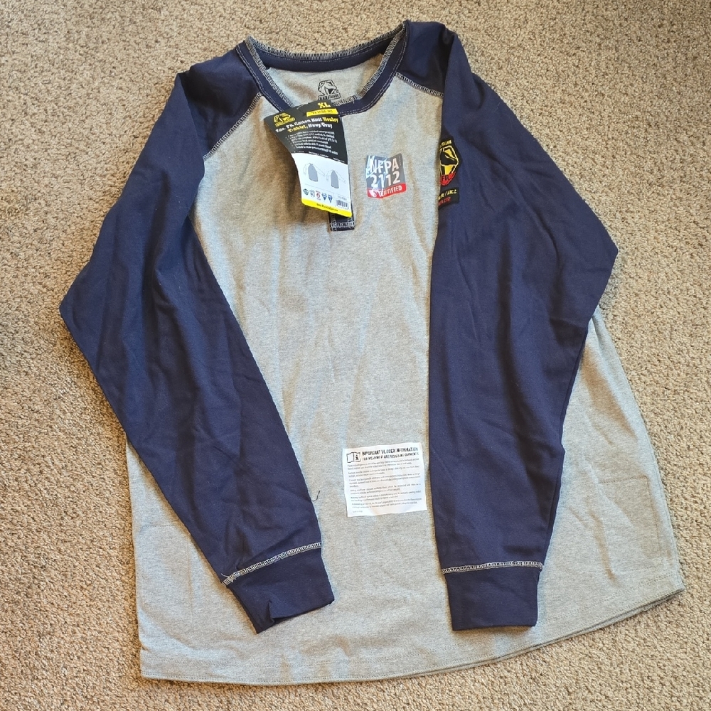 Men's Long Sleeve Gray and Blue Tee